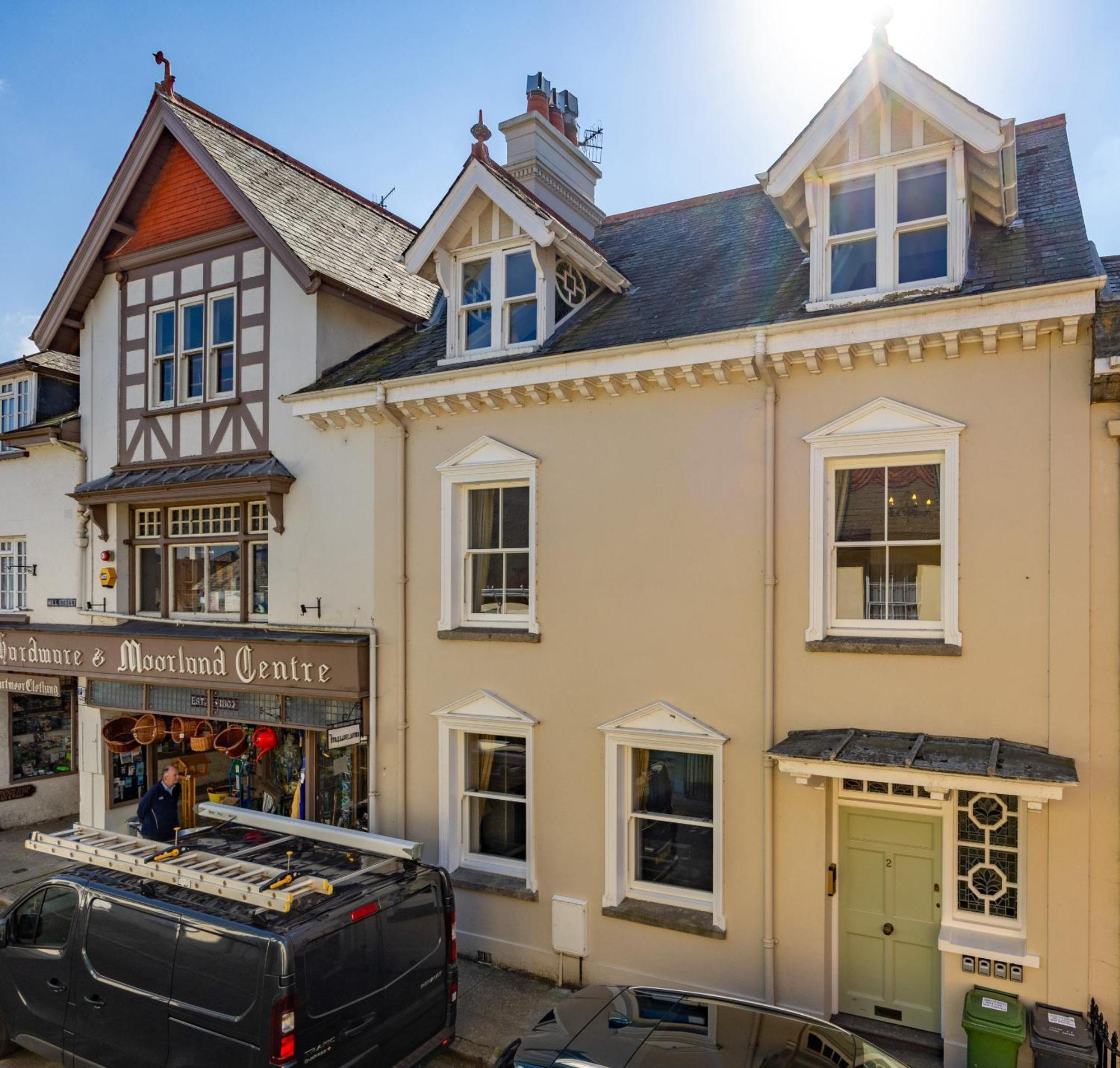 Blue Bliss - Sumptuous, Period Apartment Chagford Esterno foto