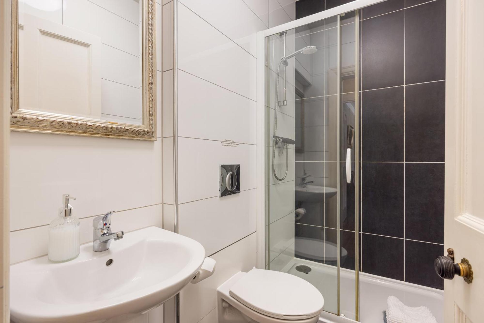 Blue Bliss - Sumptuous, Period Apartment Chagford Esterno foto